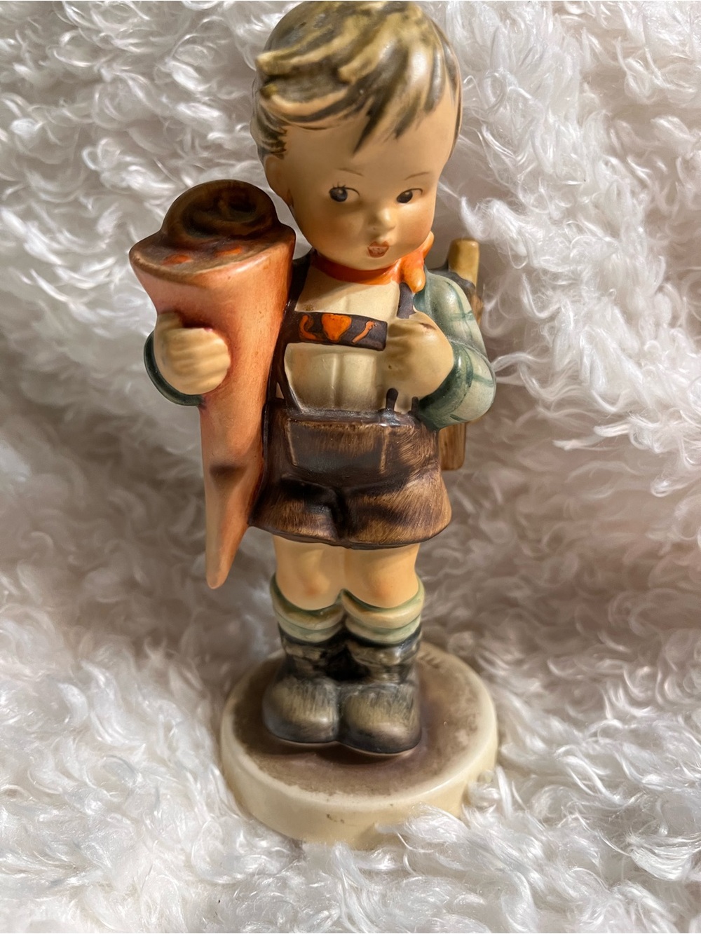 Vintage Hummel Goebel West Germany. "Little Scholar". Statue collectible